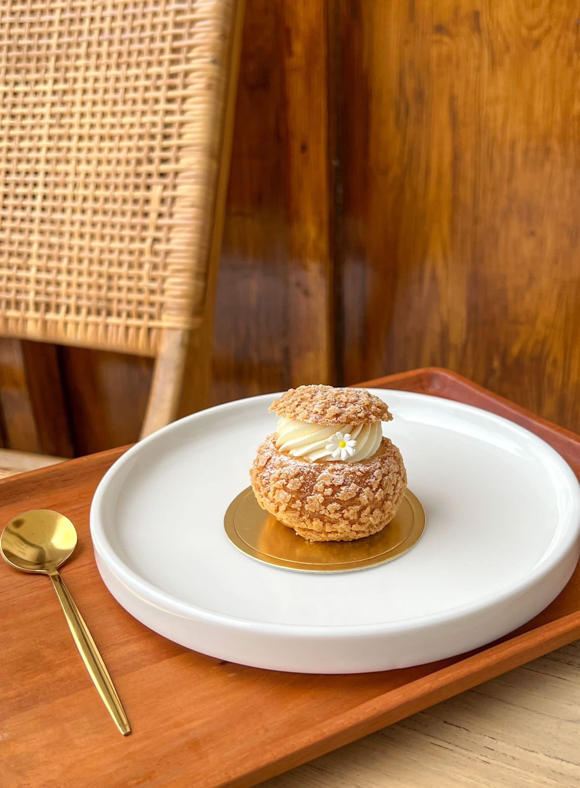 Vanilla Choux (1 pcs) image